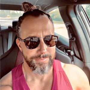 Meet your Posher, Kenneth